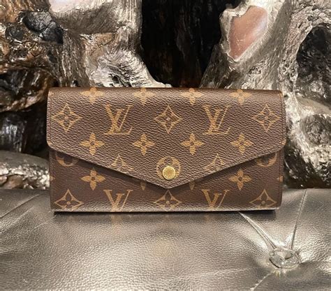 louis vuitton sarah wallet secondhand|louis vuitton sarah wallet vintage.